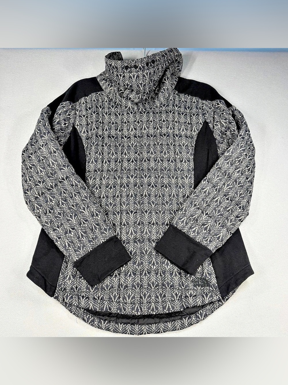The North Face Women Ma Thermoball Pullover L Black Quilted Funnel Neck Outdoors